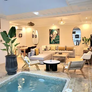 Melilo Avec Piscine Chauffee Hébergement de vacances